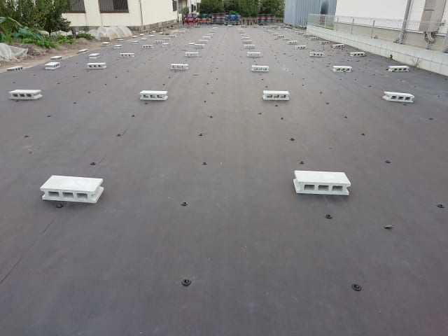 防草シートの平米単価と施工費用の相場を徹底解説