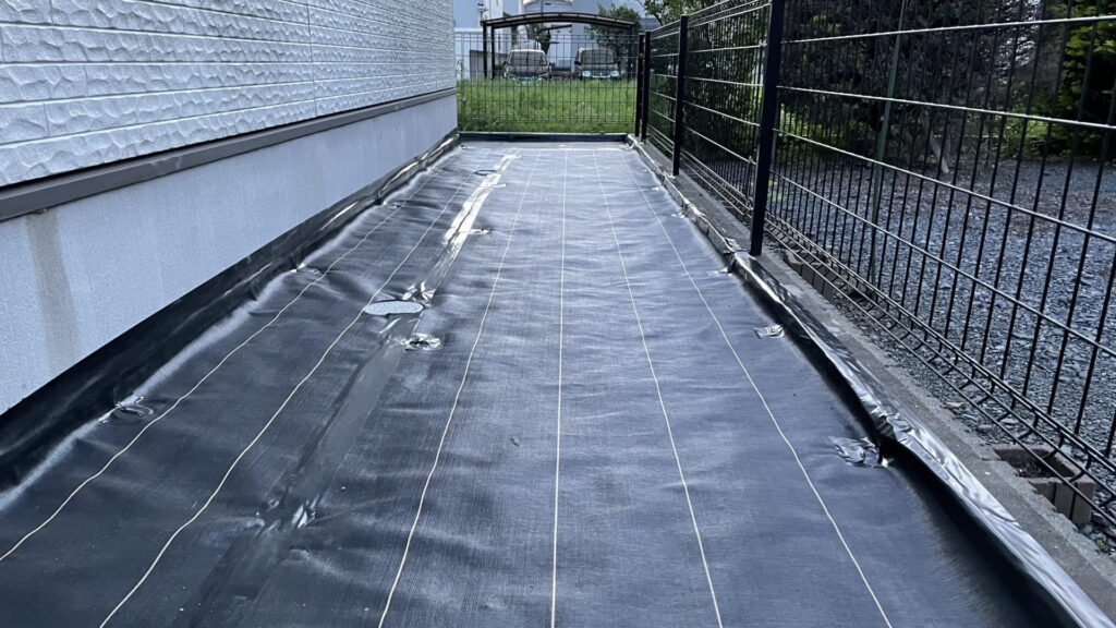 防草シートの平米単価を抑えて安く施工するコツ